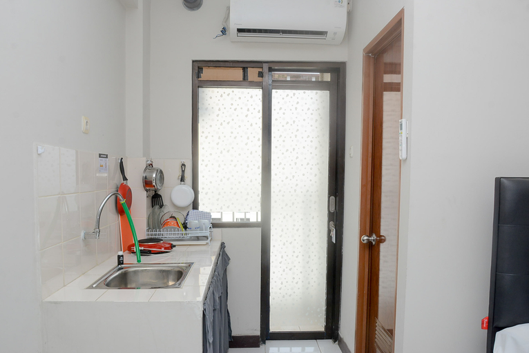 Others 4, Alluring Studio at Lagoon Bekasi Town Square Apartment By Travelio, Bekasi