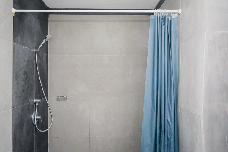 Public Area, Comfort 2BR Paddington Heights Apartment By Travelio, Tangerang