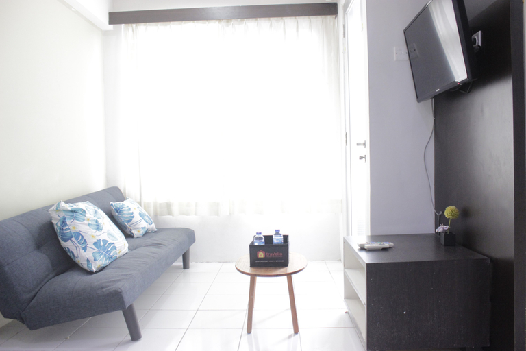 Bedroom 2, Homey 3BR Apartment at The Jarrdin Cihampelas By Travelio, Bandung