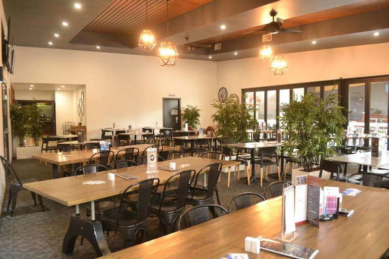 Food & Drinks 2, Garden Hotel, Dubbo - Pt A