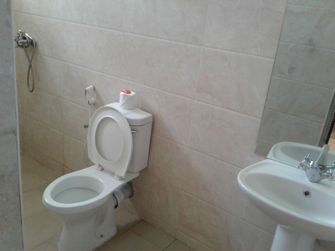 Bathroom 4, New FQ Motel, Ilala