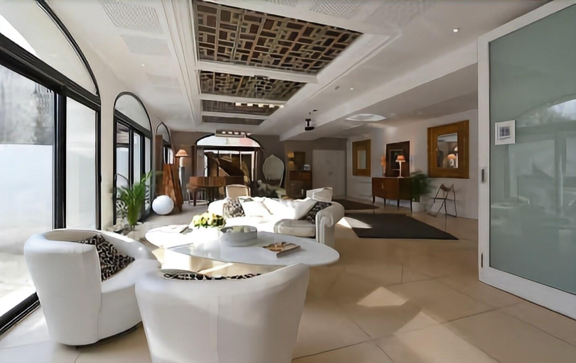 Public Area 2, Logis Hôtel Restaurant du Parc, Vaucluse