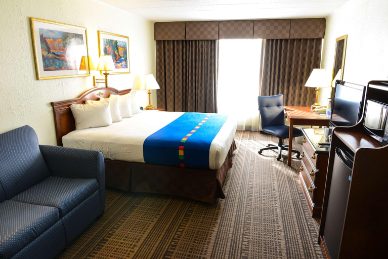 Bedroom 3, Park Inn Sharon Pa, Mercer