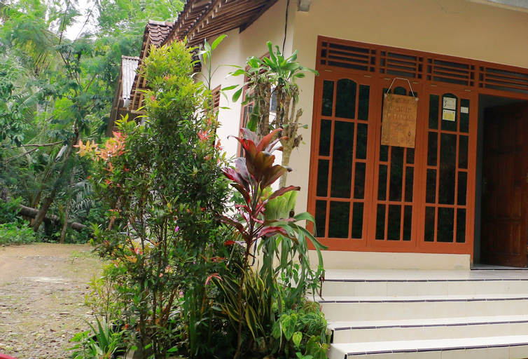 Exterior & Views 10