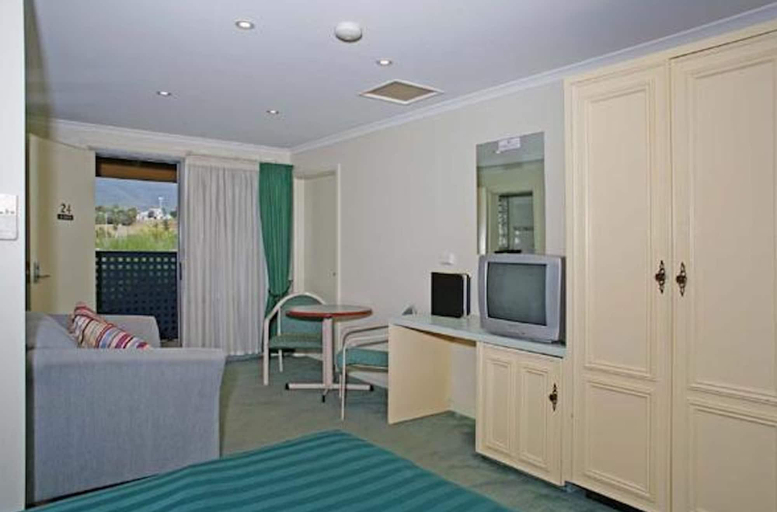 Bedroom 3, Claremont Hotel Motel, Glenorchy