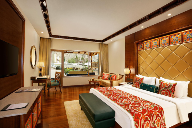 Bedroom 5, The Grand Dragon Hotel, Leh