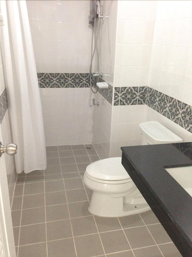 Bathroom 4, Naiyang Tour Room For Rent, Phuket Island