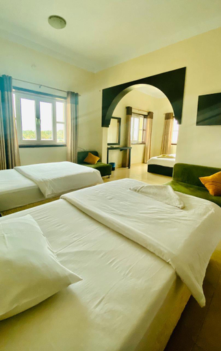 Bedroom 3, Al Multaqa Hotel, Sohar
