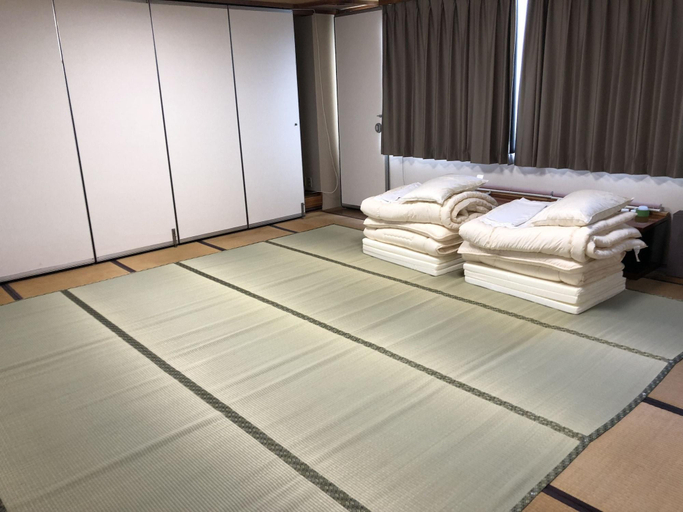 Bedroom 4, Business Hotel Tenmonkan Park - Hostel, Kagoshima