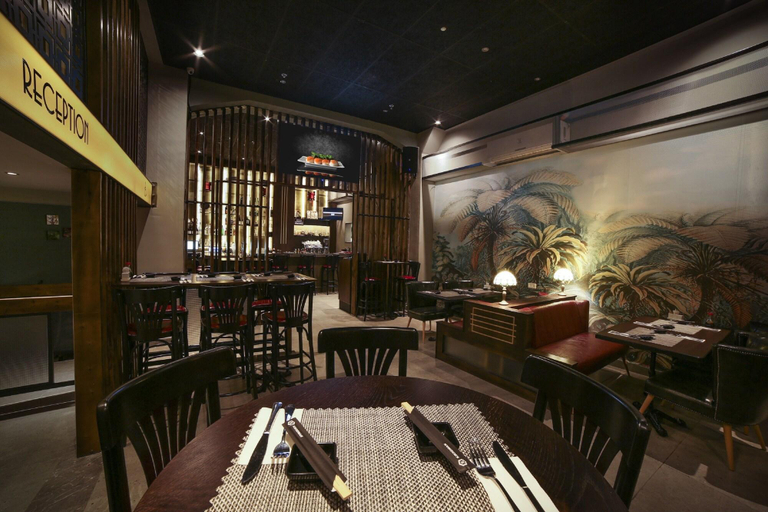 Food & Drinks 5, Diana Seaport Apartments