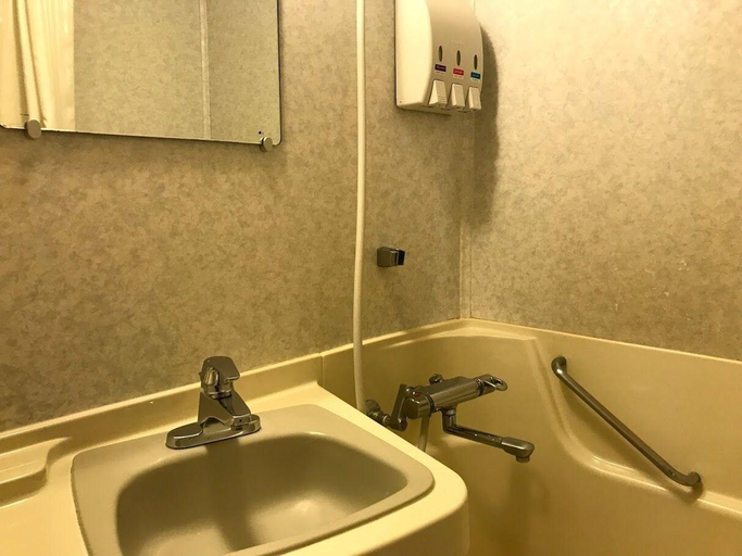Bathroom 5, Center Hotel Tokyo, Chūō