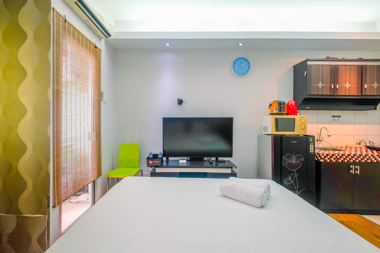 Others 3, Comfy and Minimalist Studio at Pakubuwono Terrace Apartment By Travelio, Jakarta Selatan