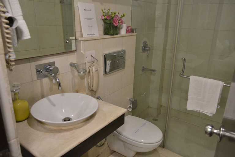 Bathroom 4, Rockland Hotel Panchsheel Enclave, Delhi