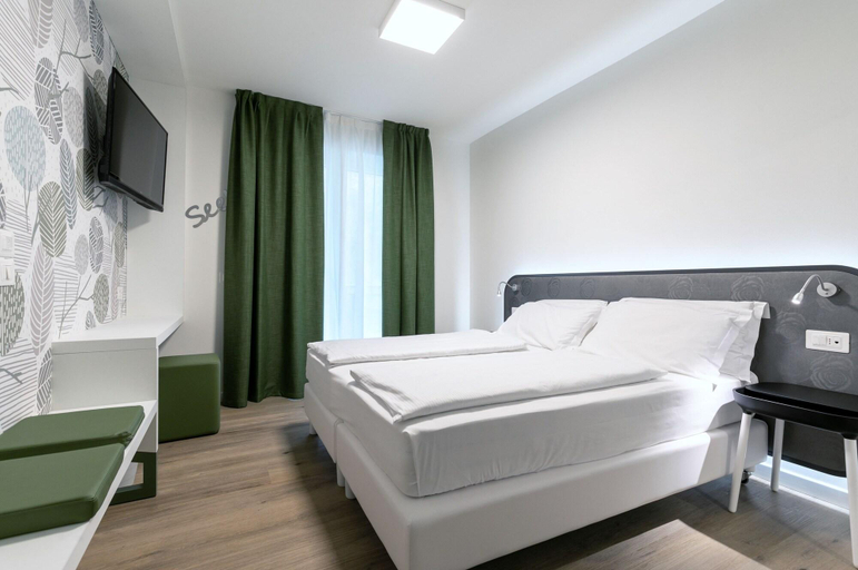 Bedroom 3, Seele Garda Hotel, Trento