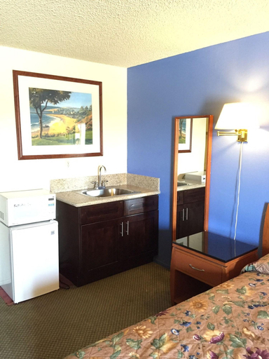 Bathroom 4, Fullerton Inn, Orange