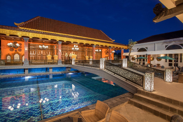 Ramada Suites by Wyndham Solo, Solo