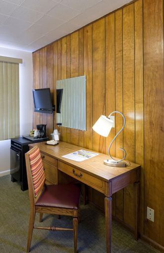 Bedroom 4, Sunset Motel, Torrance