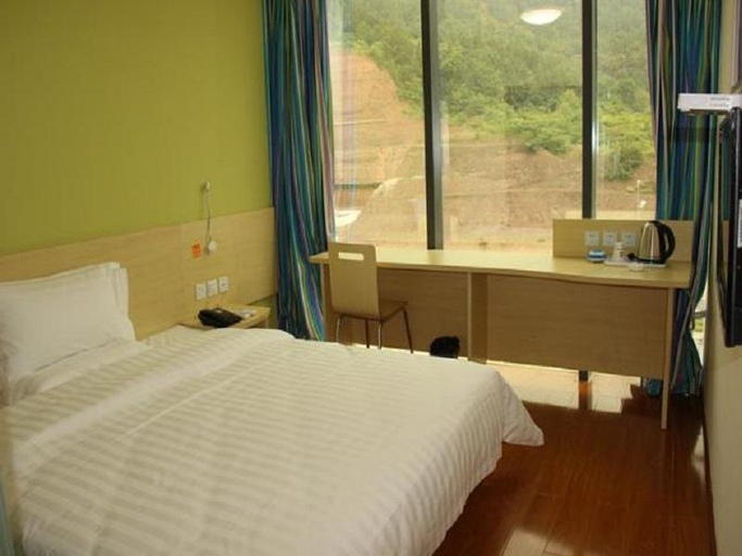 Bedroom 2, 7 Days Inn Bazhong International Trade Market, Bazhong