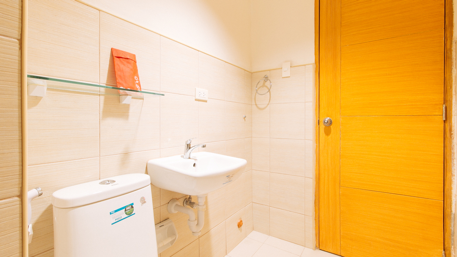 Bathroom 10