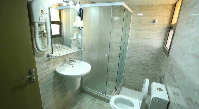 Bathroom, Sun And Sands Plaza Hotel, Dubai