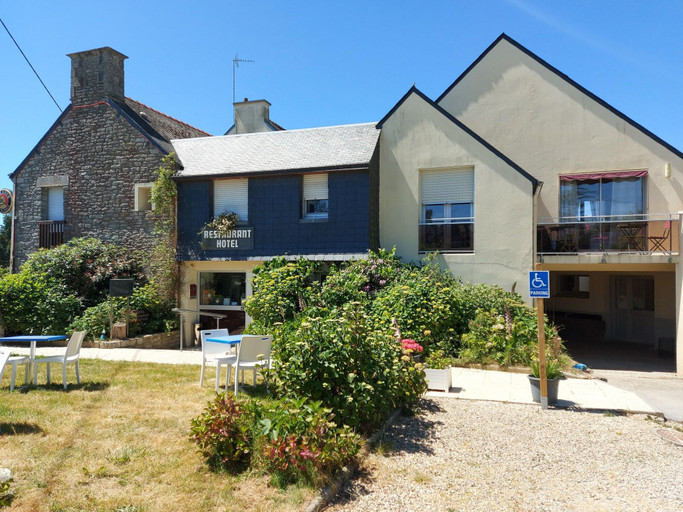 Exterior & Views 2, Logis Hôtel Vannes Nord Le Clos des Hortensias, Morbihan