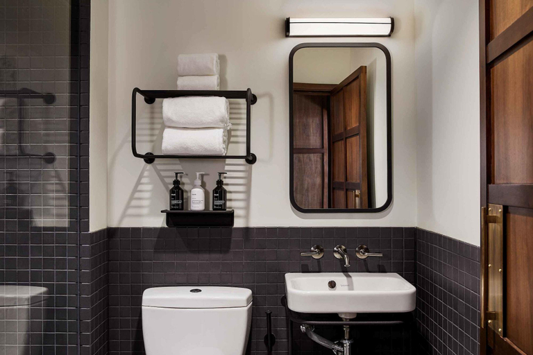 Bathroom 5, The Hoxton Portland, Multnomah