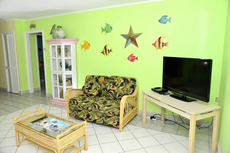 Public Area 2, THE Palmview AND Sandpiper Inns, Lee