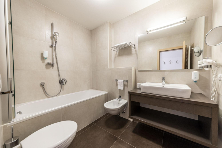 Bathroom 4, Hotel Rommisa, Bolzano