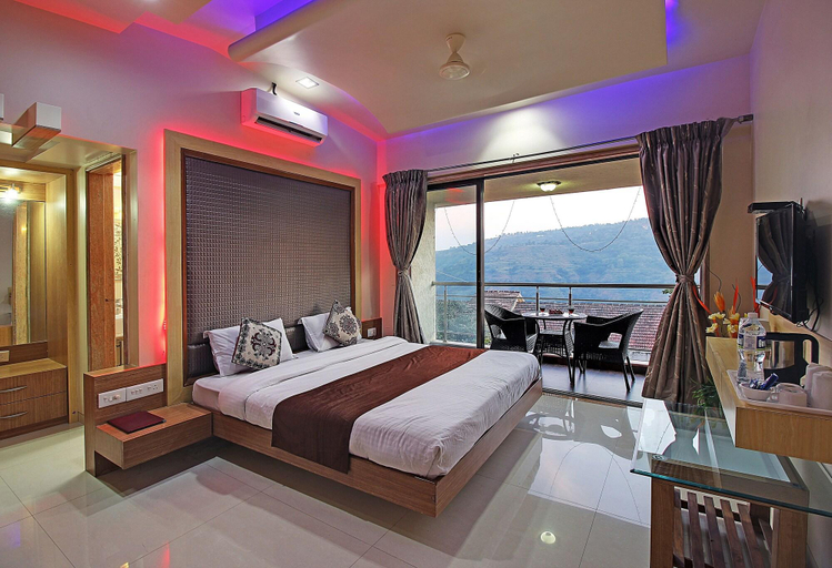 Bedroom 3, Hotel Valley Nest, Satara