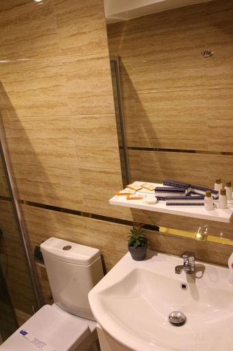 Bathroom 4, Hotel Real Life, Fatih