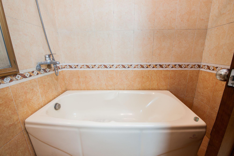 Bathroom 4, Hanoi Lucky II Hotel, Hoàn Kiếm