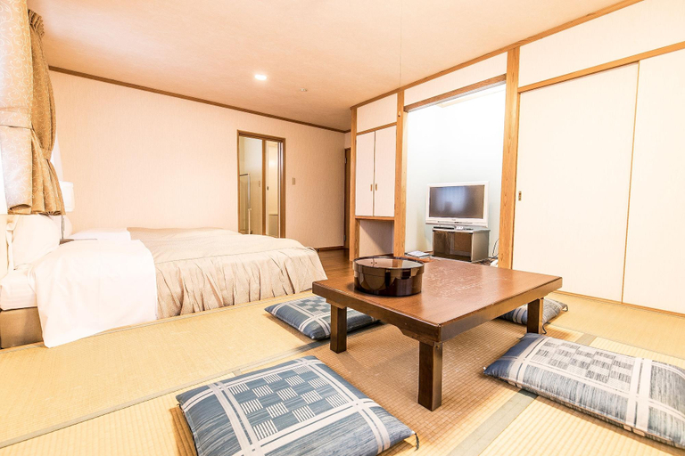Bedroom 2, Petit Hotel P-Bow, Hakuba