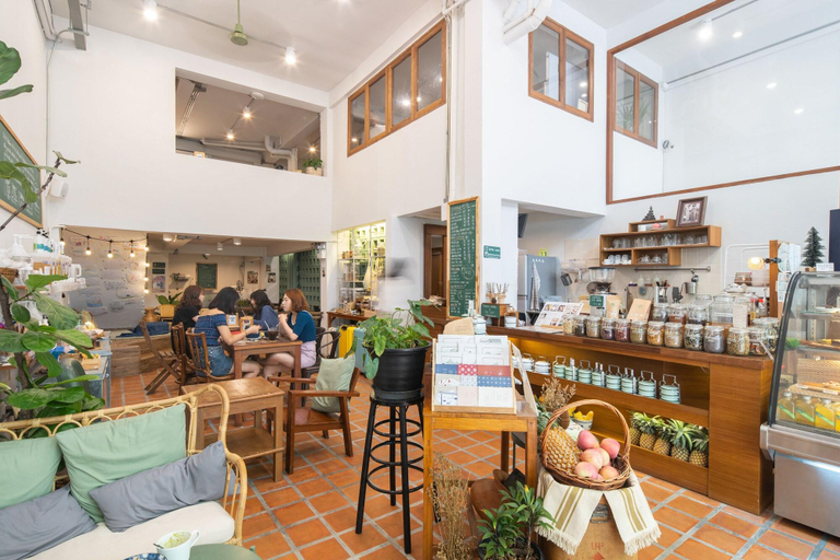Food & Drinks 5, Better Moon Guesthouse, Wattana