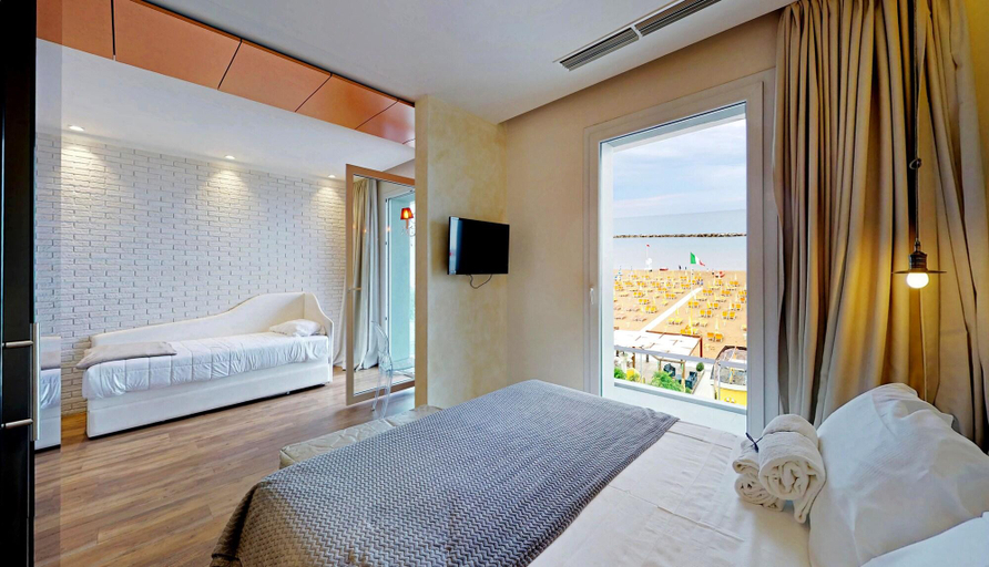 Exterior & Views, Bell Suite Hotel, Rimini