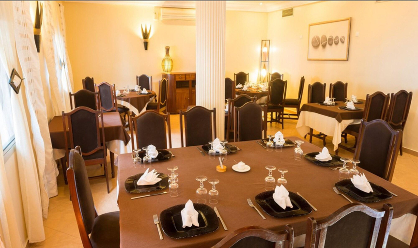 Food & Drinks 5, Lodge Des Almadies, Dakar