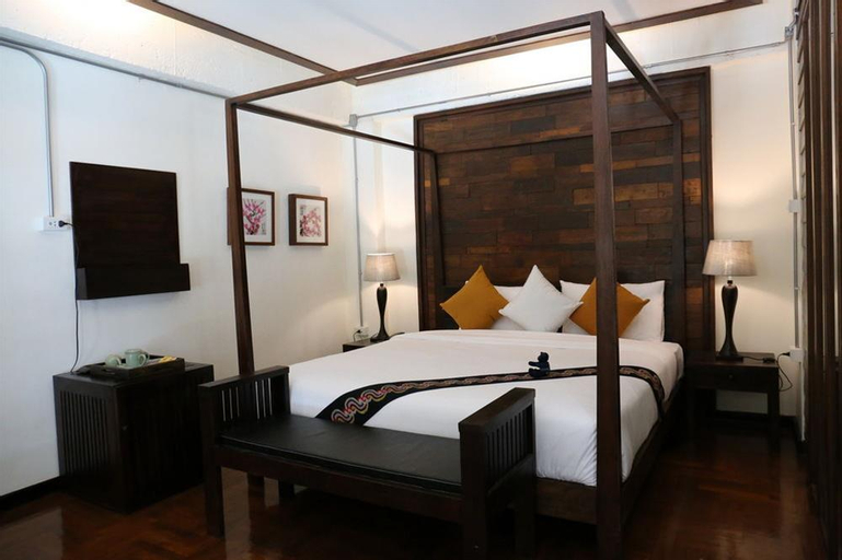 Bedroom 9