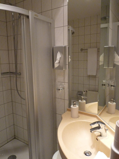 Bathroom 4, Hotel Garni Zum Eichwerder, Uckermark