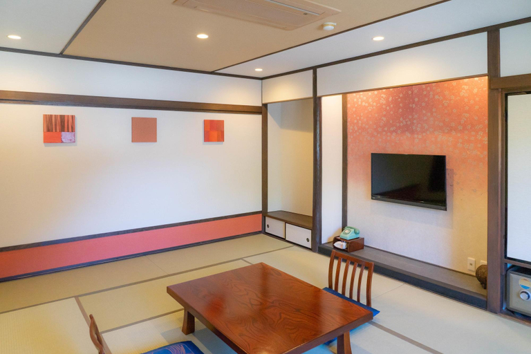 Public Area 2, Wakamatsu Honten, Narita