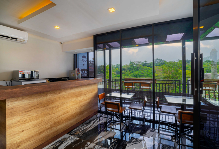 Others 5, Tree Homestay Mitra RedDoorz, Malang