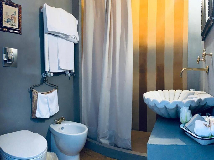 Bathroom 4, Il Salotto Di Maria Pia, Syracuse