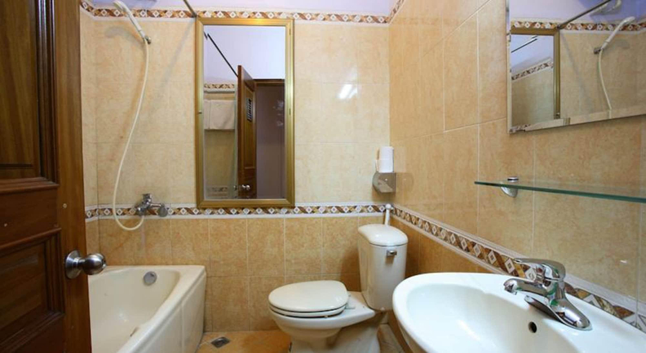 Bathroom 4, Hanoi Lucky II Hotel, Hoàn Kiếm
