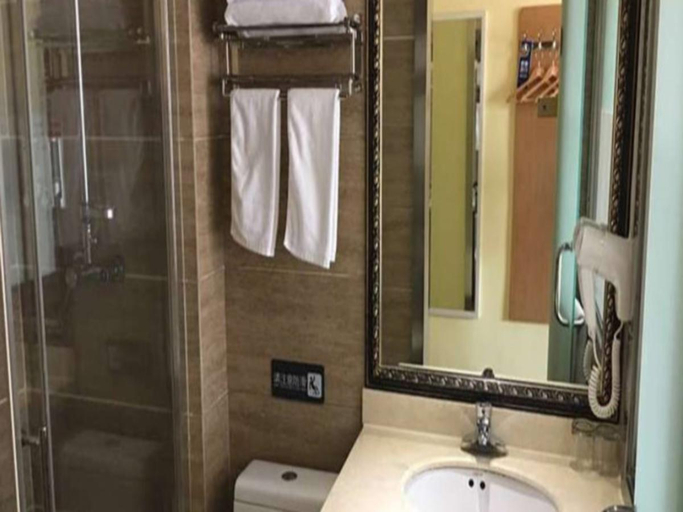 Bathroom 5, 7 Days Inn (Hegang Jinguang Building), Hegang