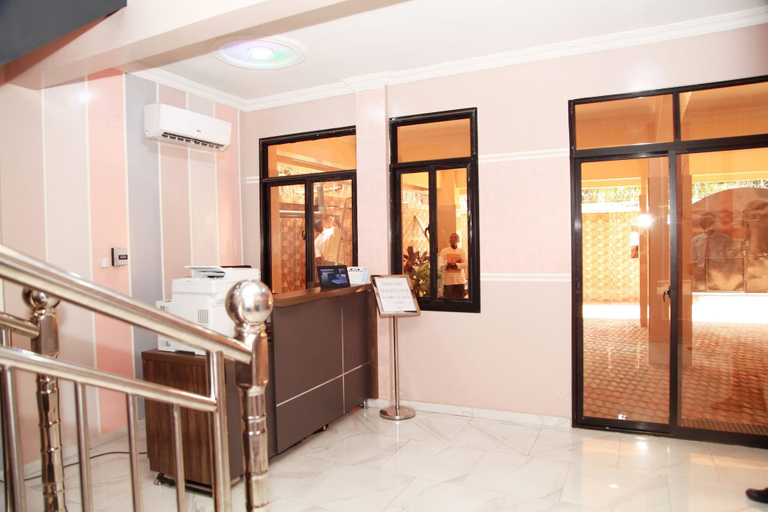 Public Area 2, Flat Hotel Kandolo Gombe, Kinshasa