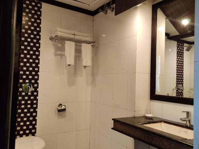 Bathroom 4, Pushpak, Khordha