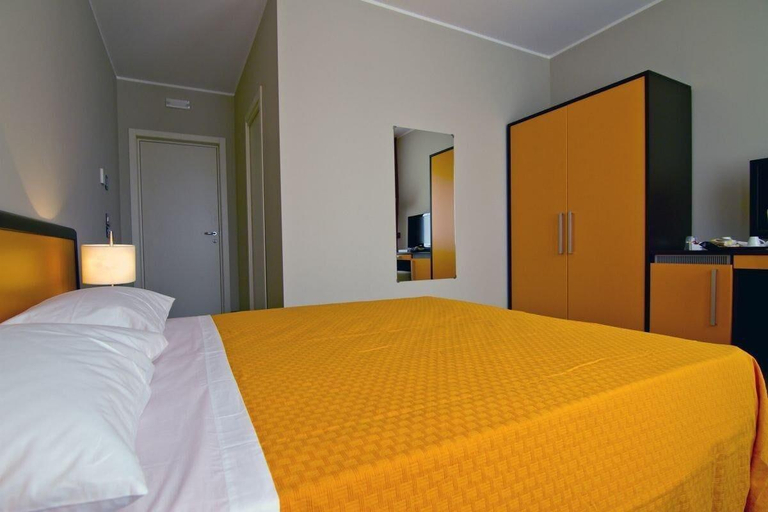 Bedroom 4, B&B Galileo, Cosenza