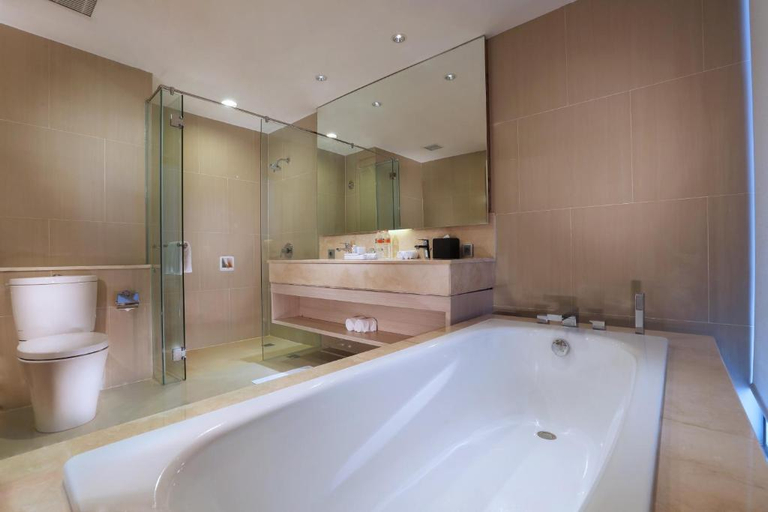 Bathroom 4, Grand Tan Banjarmasin Hotel & Convention Center, Banjar