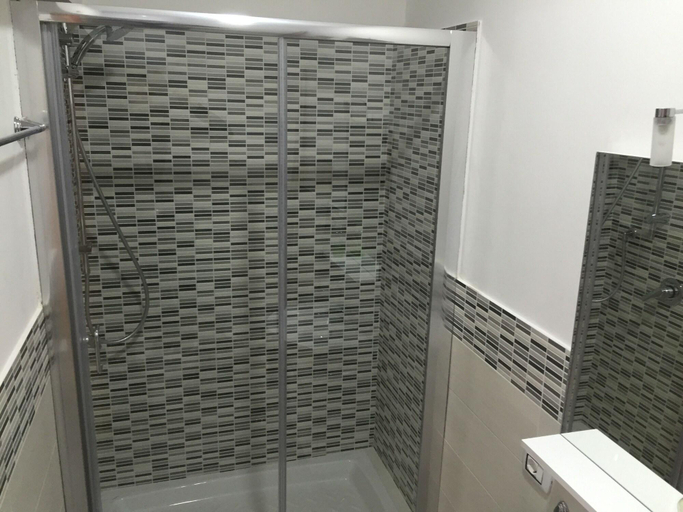 Bathroom 5, B&B Sirentum, Napoli