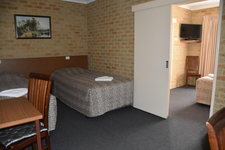 Bathroom 4, Valley Views Motel & Chalets, Plantagenet