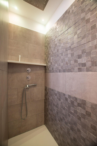 Bathroom 3, La Finestra sul Convitto B&B, Lecce