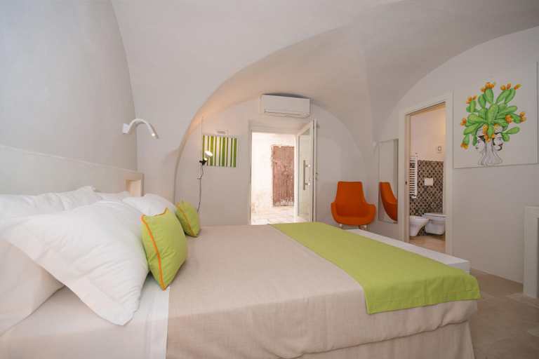 Bedroom 3, Palazzo Maringelli, Bari